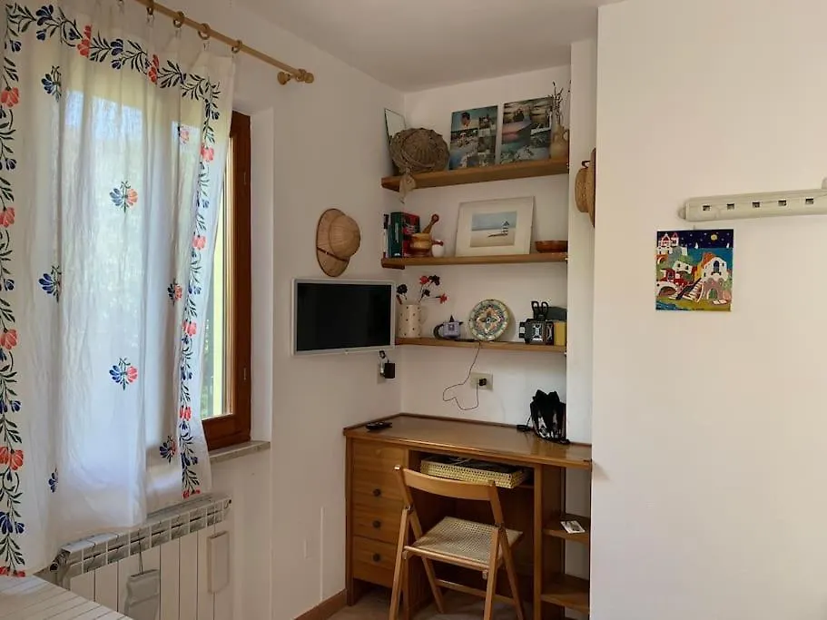 Casa Isabella Villa Marmi 0*,  Italy